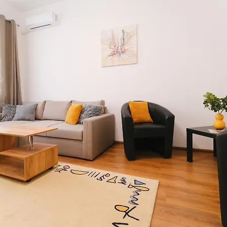 In The Center Apartment Plovdiv